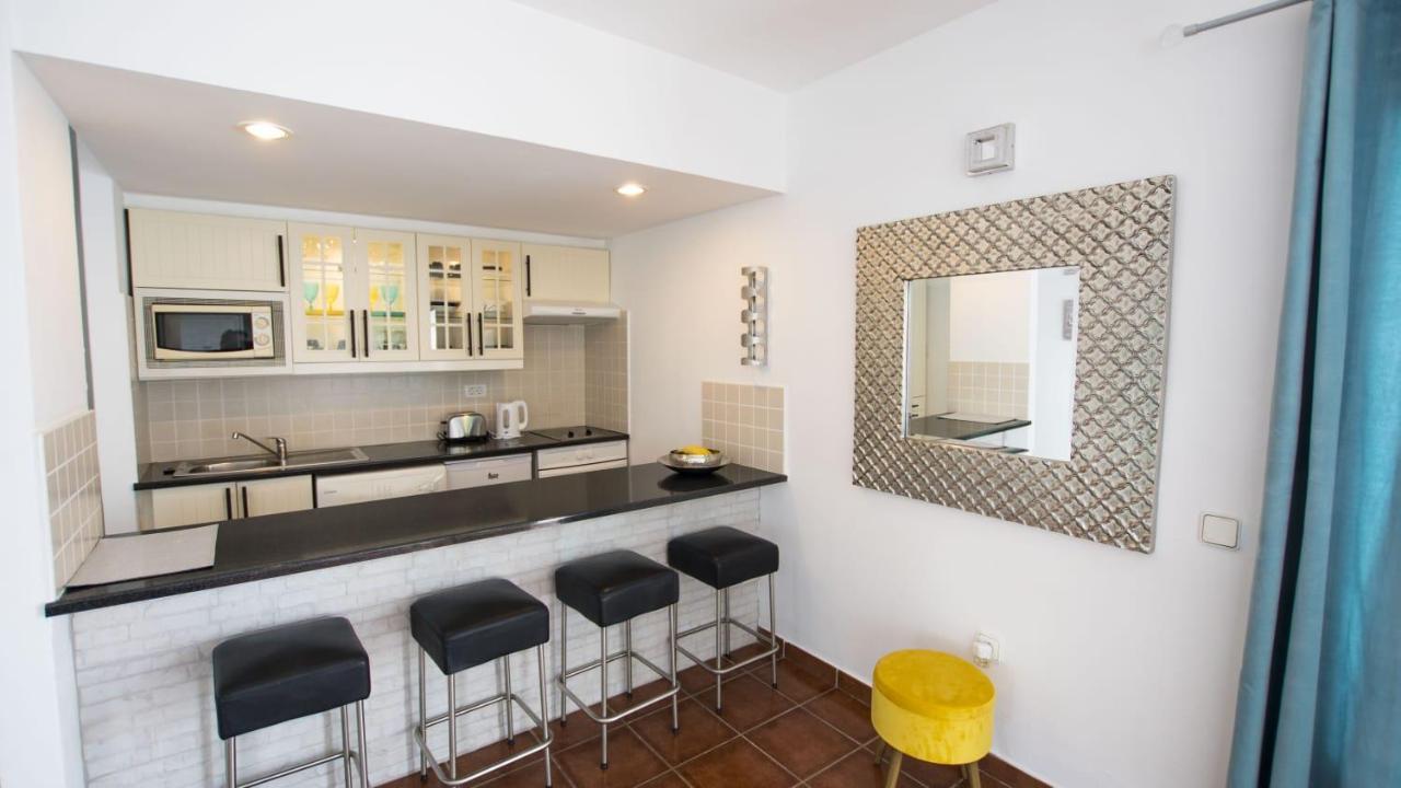 Club Valena 48 Sea Views, Wifi, Close To & Amenities At Matagorda Puerto del Carmen (Lanzarote)